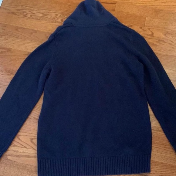 Top - Picture 2 of 5